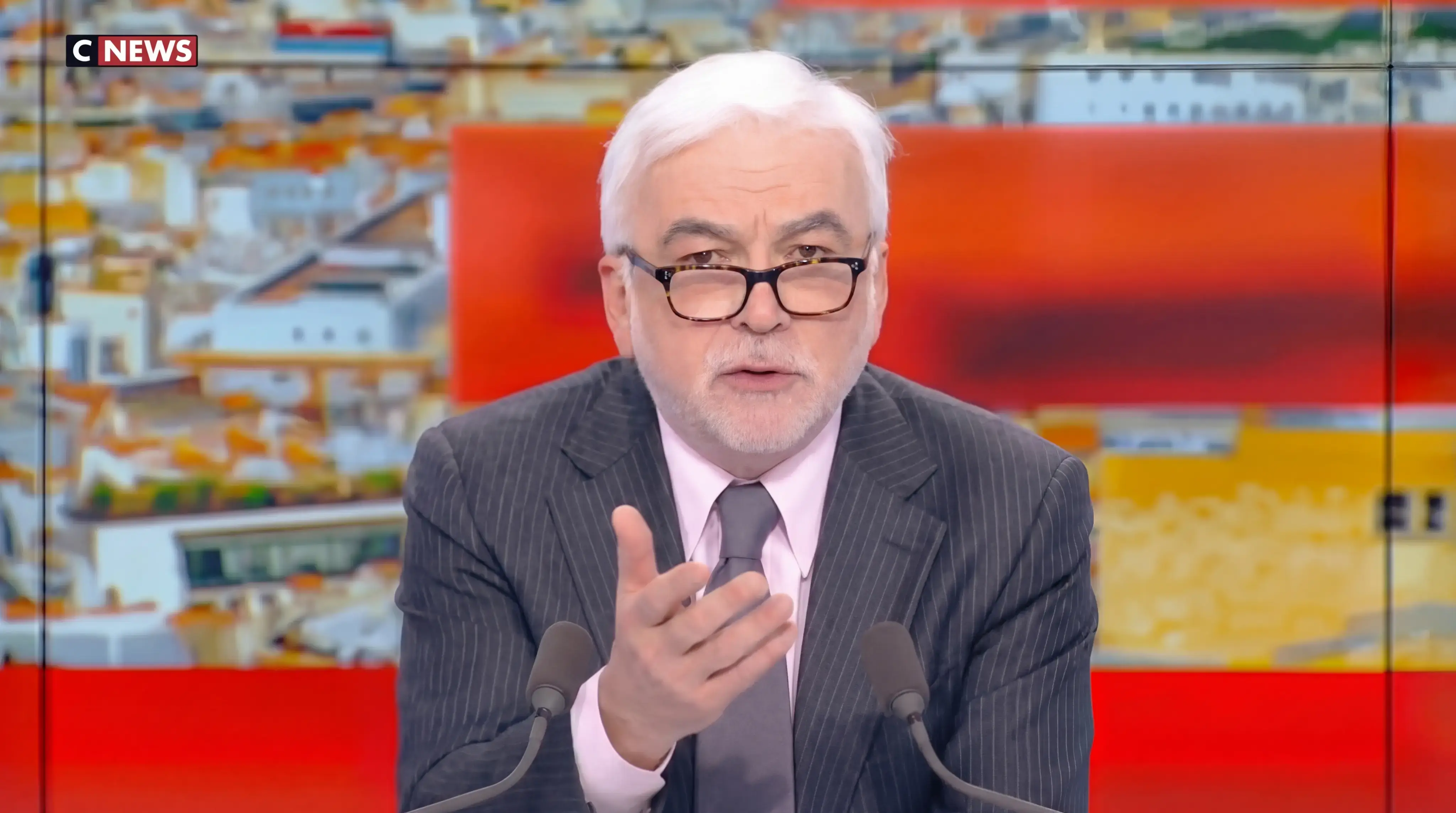 Le debat atteint son point culminant